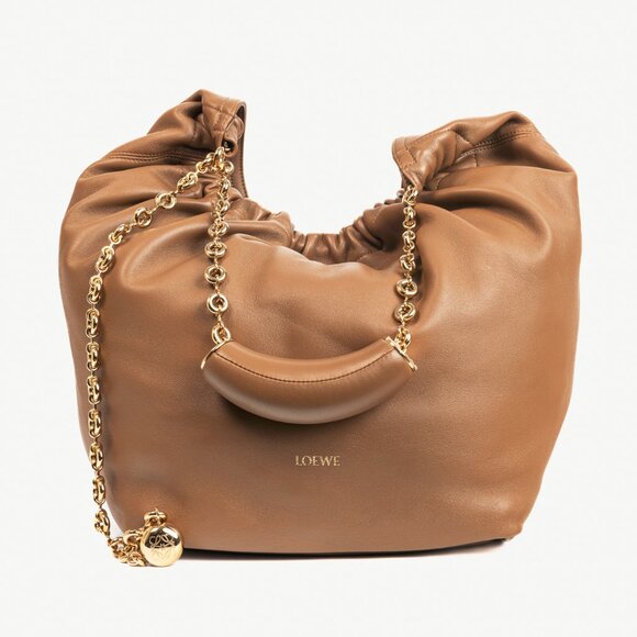 Loewe Squeeze Medium Oak Leather Shoulder Bag - Picture 2 of 16